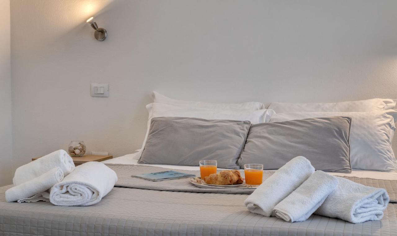 Izzhome Cozy Sunflowers プーラ エクステリア 写真